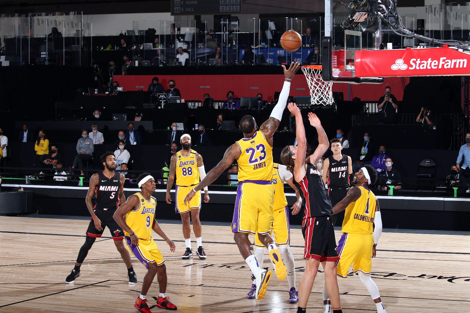 NBA錄像回放：免費(fèi)看球還是等待版權(quán)解決？